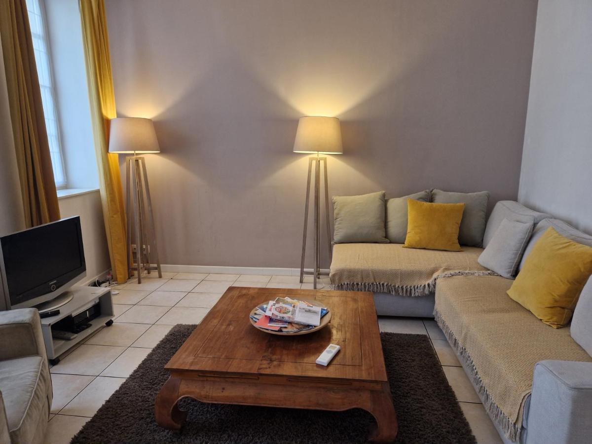 2 Pieces Dans Le Centre Avec Petite Terrasse 3*** Apartment Marseille Exterior photo