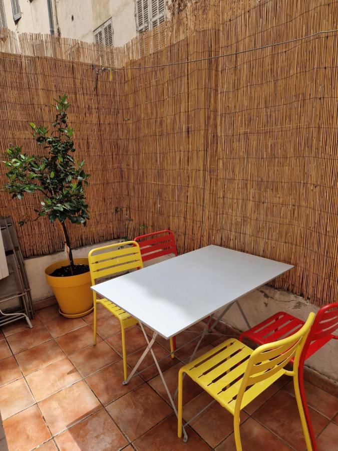 2 Pieces Dans Le Centre Avec Petite Terrasse 3*** Apartment Marseille Exterior photo