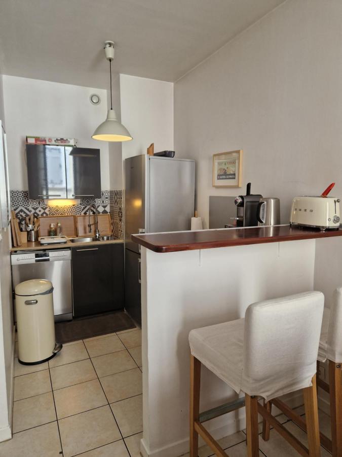 2 Pieces Dans Le Centre Avec Petite Terrasse 3*** Apartment Marseille Exterior photo